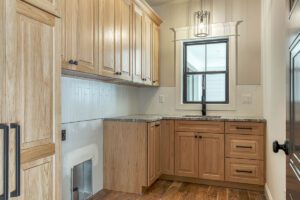 Lux-Move-In-Ready-Dream-Homes-St.-Louis-St.-Charles-The-Ridge-Farmhouse-7