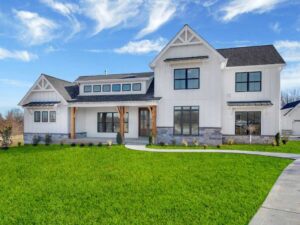 Lux-Dream-Homes-19th-Century-Modern-Farmhouse