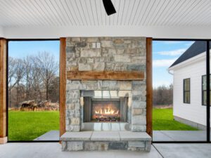 Lux-Dream-Homes-The-19th-Century-Modern-Farmhouse-3